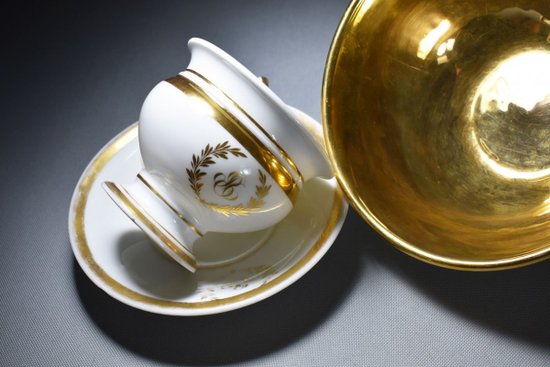 Porcelain Biscuit Cup And Vase A La Marquise De Sévigné