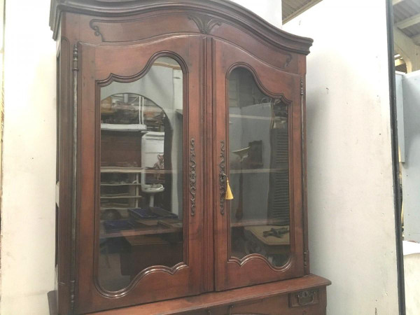 Buffet En Deux Corps Louis XV Walnut Massif XVIII Siècle