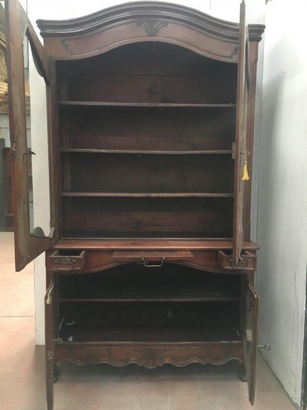 Buffet En Deux Corps Louis XV Walnut Massif XVIII Siècle