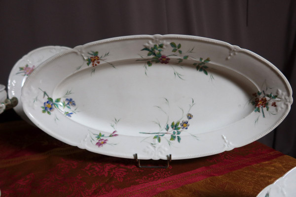 Porcelain Table Service 57 Pieces Maison Pouyat Limoges 19th