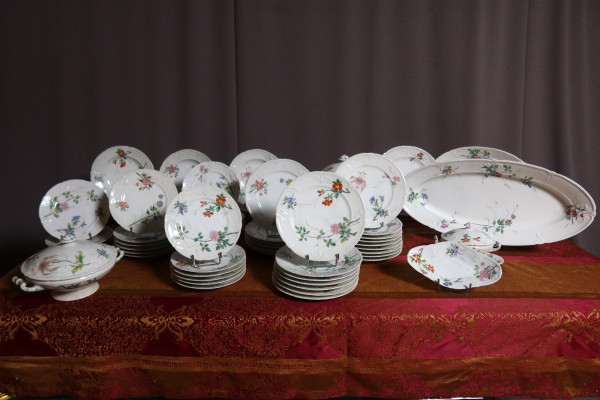 Porcelain Table Service 57 Pieces Maison Pouyat Limoges 19th