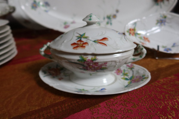 Porcelain Table Service 57 Pieces Maison Pouyat Limoges 19th