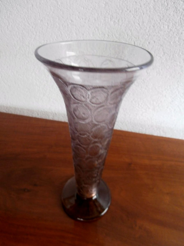 Vaso in vetro acidato