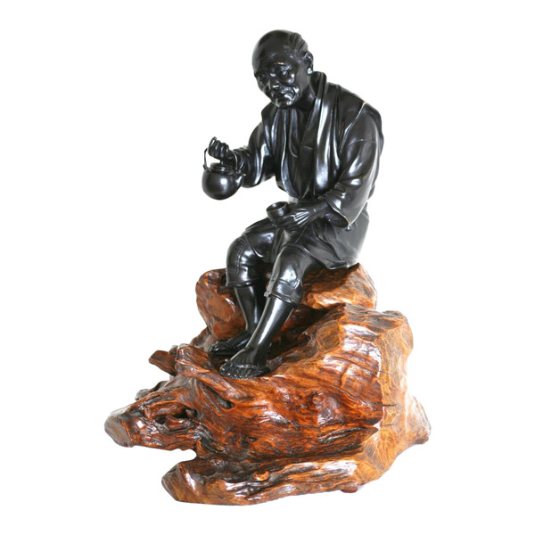 Statua in bronzo con patina nera, Okimono - Uomo giapponese, tardo periodo Meiji