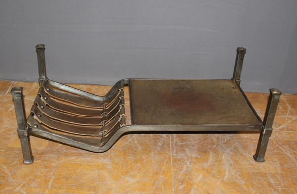 Table basse en fer forgé et cuir vers 1970
