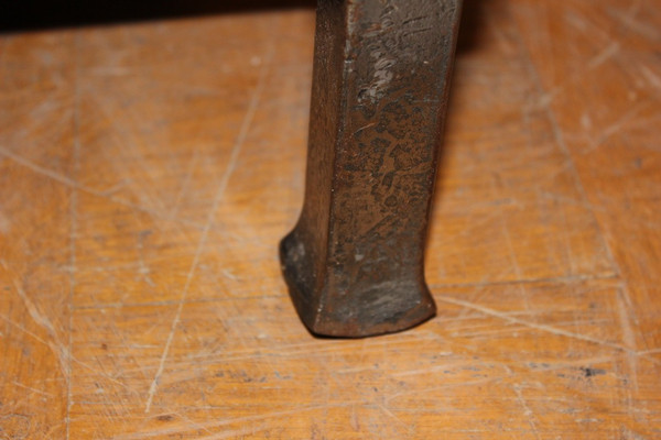 Table basse en fer forgé et cuir vers 1970