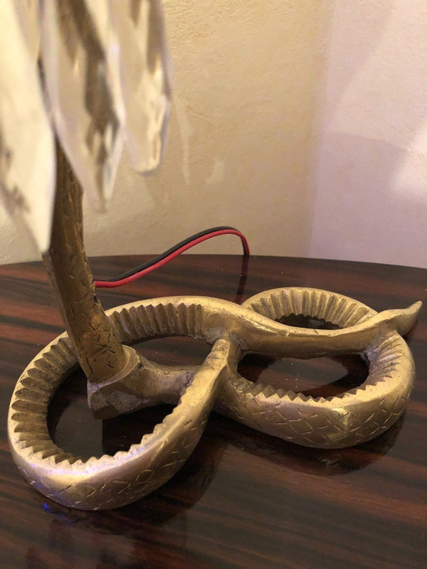 Table lamp