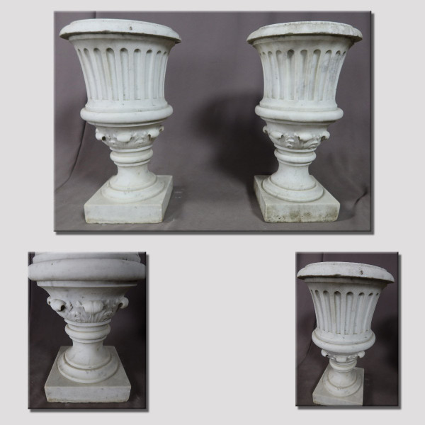 Pair Of Medici Vases In Carrara Marble Nineteenth
