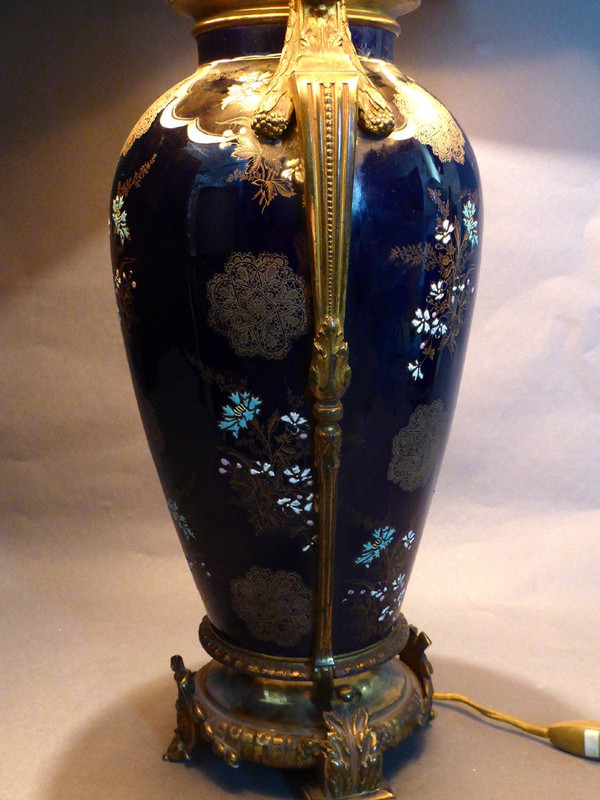 Large 19th century lamp and its gilded bronze frame