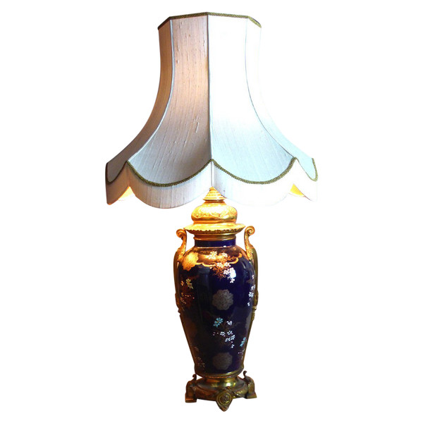 Large 19th century lamp and its gilded bronze frame