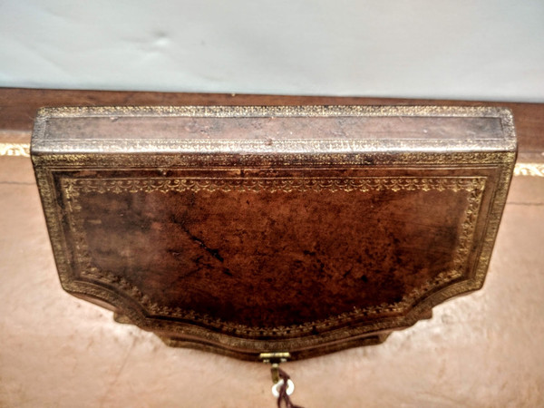Coffret classeur, porte lettres.