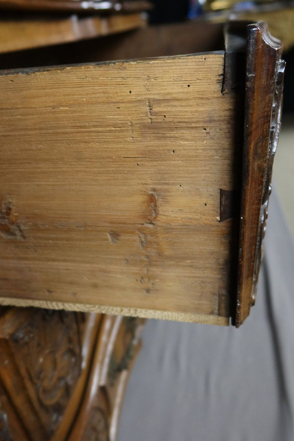 Commode Mazarine En Noyer XVIIIème siècle