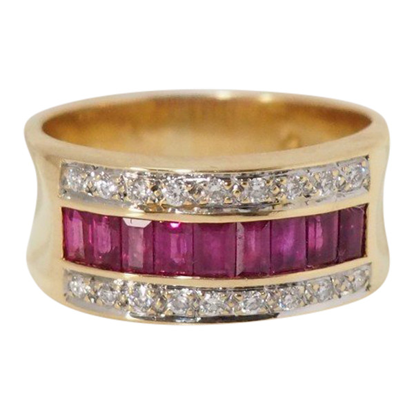 Bague En Or Jaune, Diamants Et Rubis Calibrés