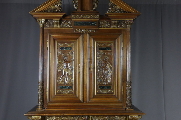 Sideboard Nussbaum Geschnitzt Renaissance-Stil