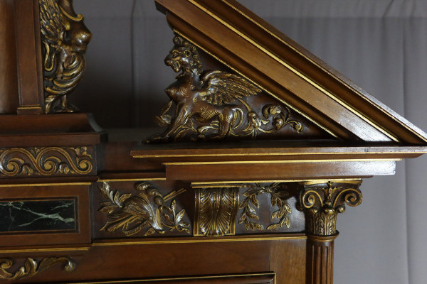 Sideboard Nussbaum Geschnitzt Renaissance-Stil