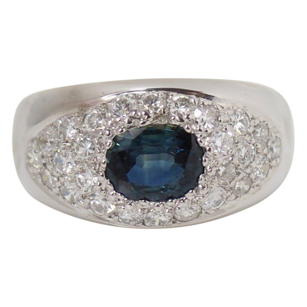Anello A Fascia In Oro Bianco, Zaffiro Ovale E Diamanti