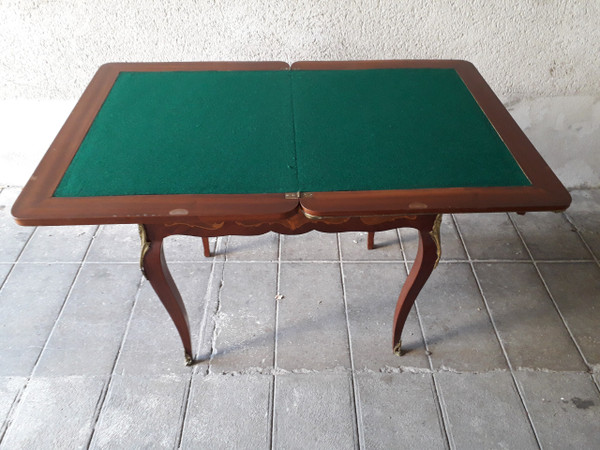 Table à jeux en marqueterie décor fleurs début 20ème