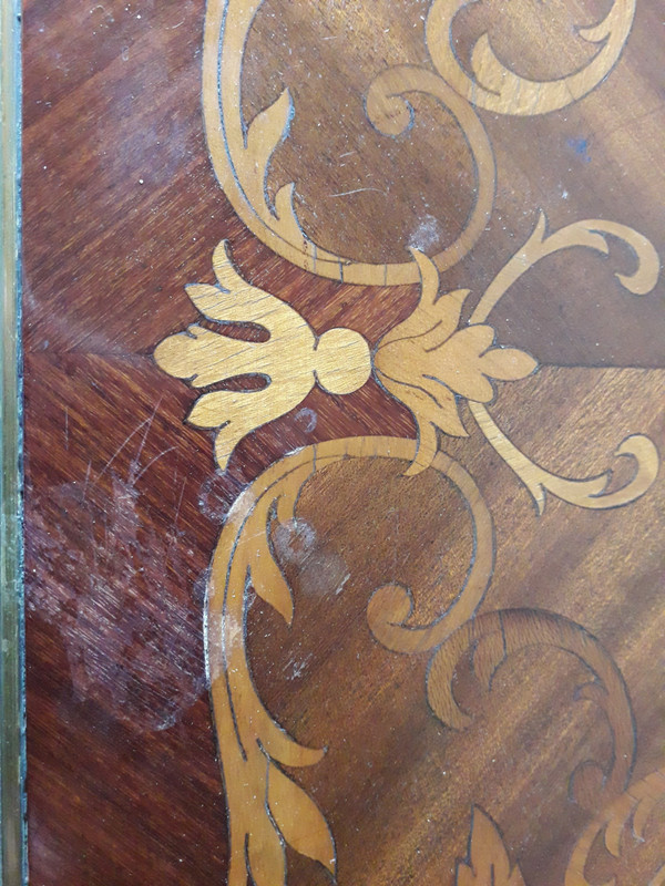 Table à jeux en marqueterie décor fleurs début 20ème