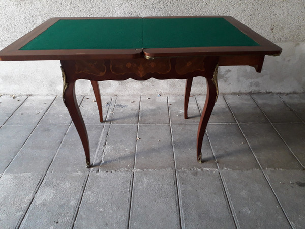 Table à jeux en marqueterie décor fleurs début 20ème