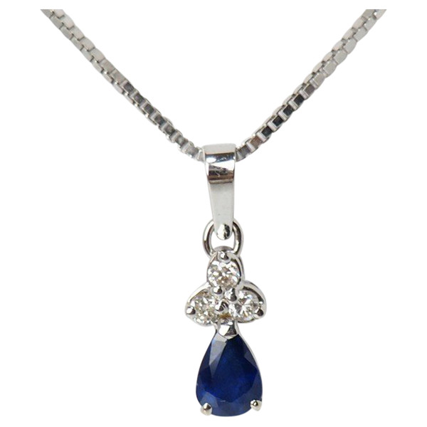 Halskette mit Anhänger aus Weißgold, Saphir und Diamanten