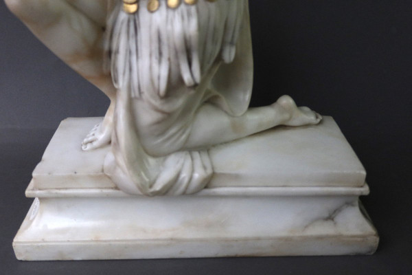 Sculpture en albâtre d'une danseuse orientale, signature JB Laroche