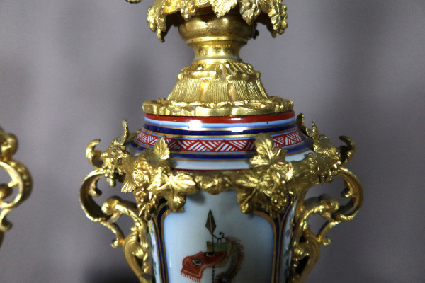 Paire De Lampes En Porcelaine de Bayeux  Et Bronze Doré XIXe siècle