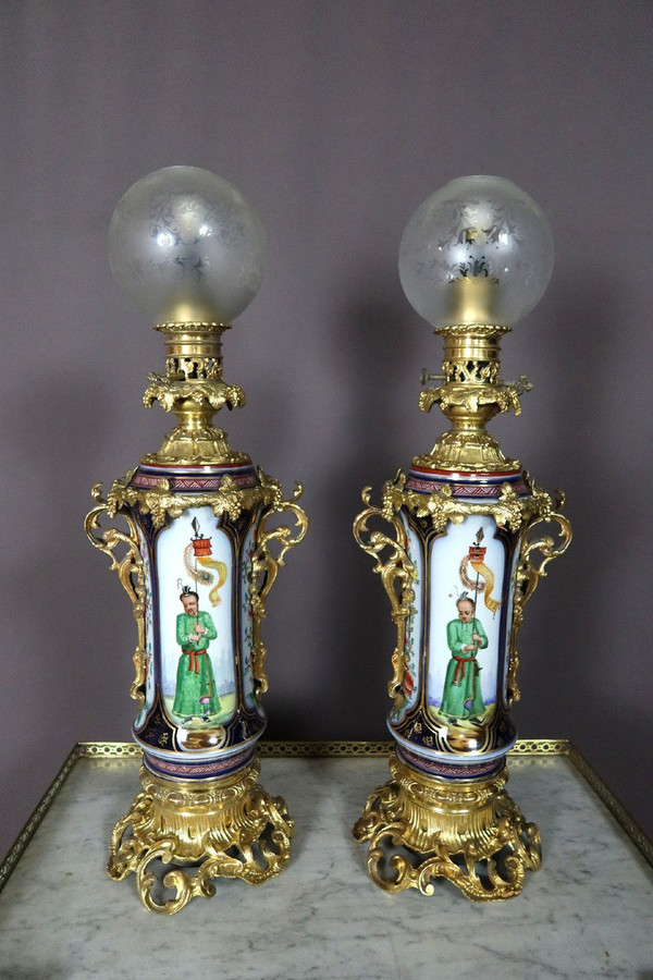 Paire De Lampes En Porcelaine de Bayeux  Et Bronze Doré XIXe siècle