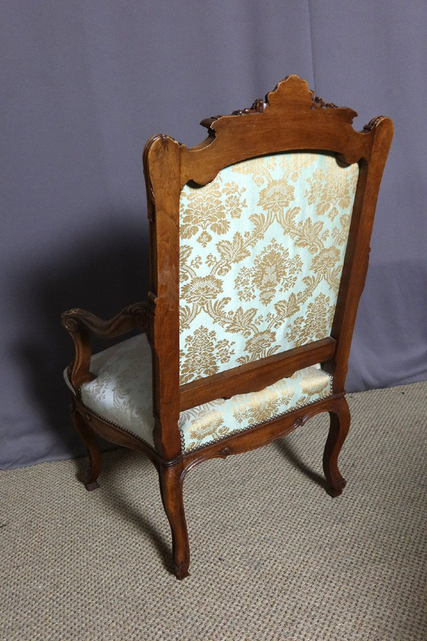 Fauteuils et chaises XIXe siècle En Noyer