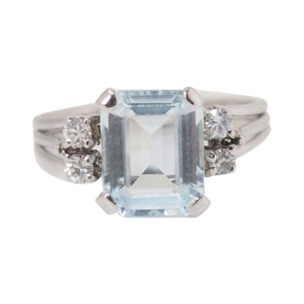 Anello bianco, acquamarina e diamanti