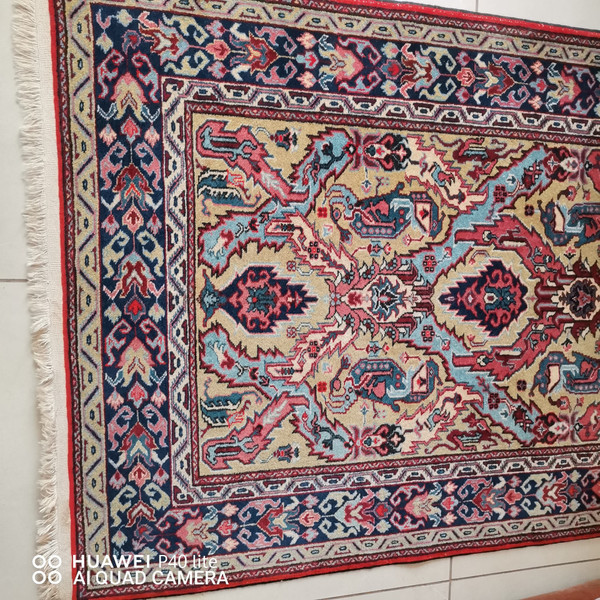 handmade wool rug from pakistan