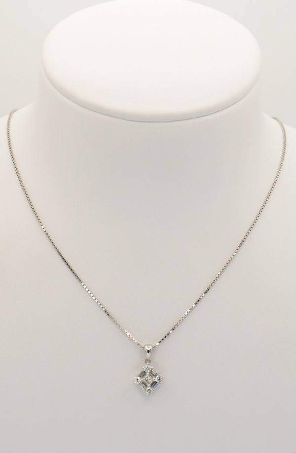 Collier Pendentif En Or Blanc Et Diamants