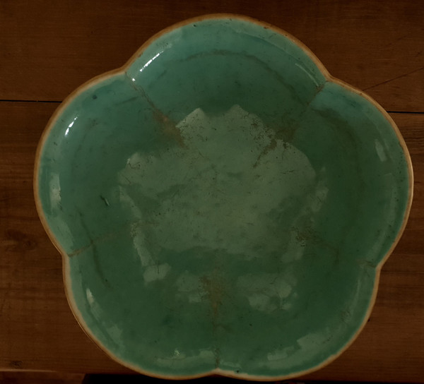 Large 19th c Chinese high-footed 5-lobed bowl, Tongzhi period