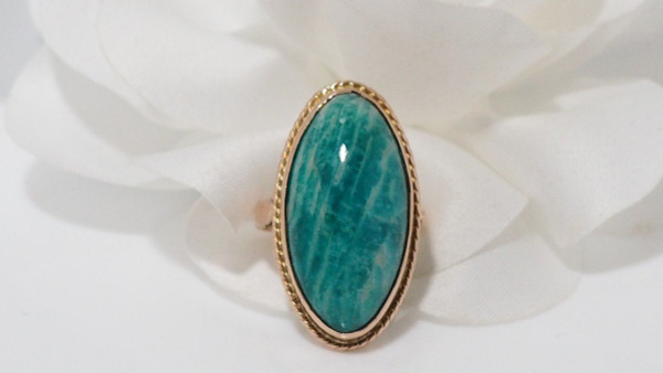 Vintage-Ring aus Gelbgold und Amazonitstein