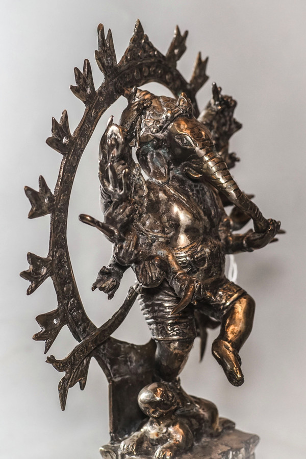 Scultura Ganesh in bronzo placcato argento