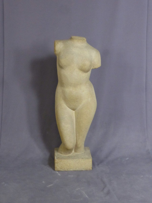 Scultura in pietra firmata Tajana André