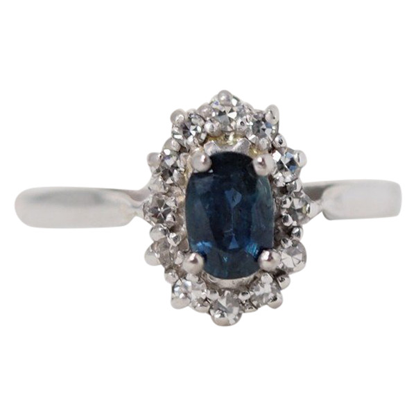 Marguerite Ring In White Gold, Sapphire And Diamonds