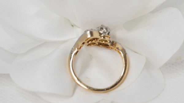 Anello Croce In Oro Bicolore E Diamanti