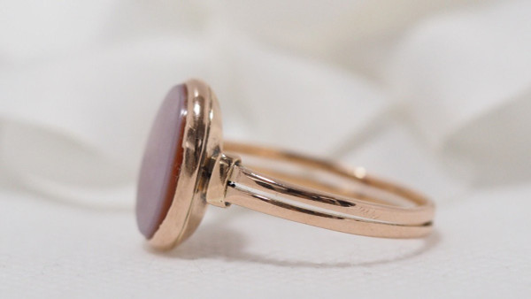 Anello In Oro Rosa E Calcedonio
