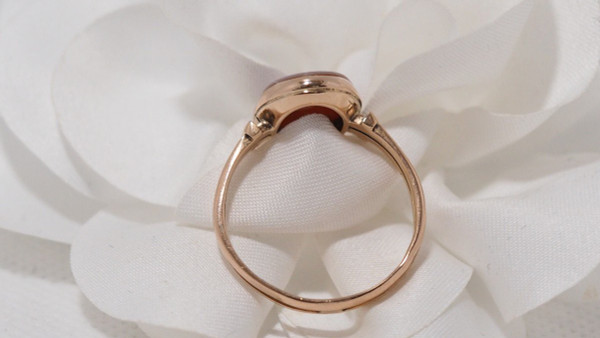 Anello In Oro Rosa E Calcedonio