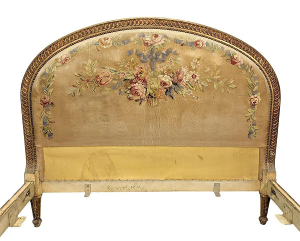 Lit De Style Louis XVI Laqué Et Doré Tapisserie Florale époque 1900