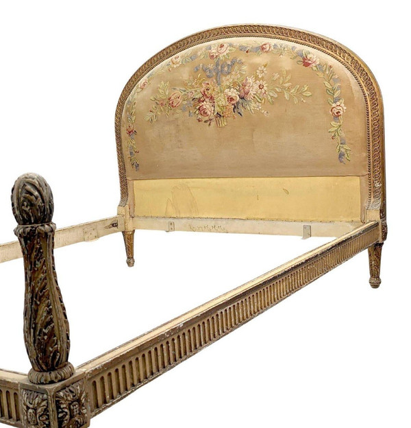 Lit De Style Louis XVI Laqué Et Doré Tapisserie Florale époque 1900