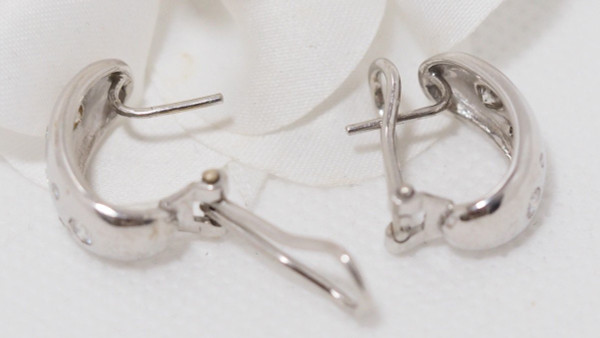 Orecchini in oro bianco con diamanti