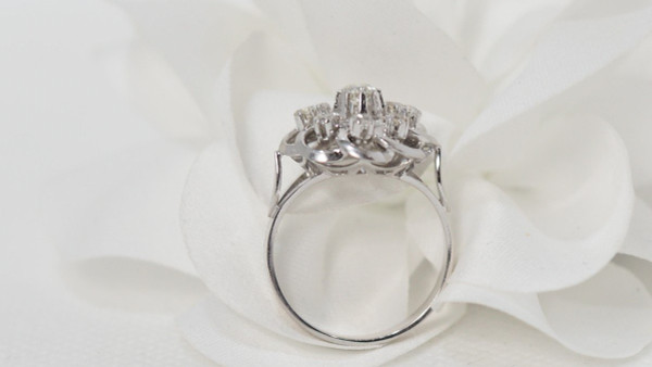 Anello Entourage In Oro Bianco E Diamanti