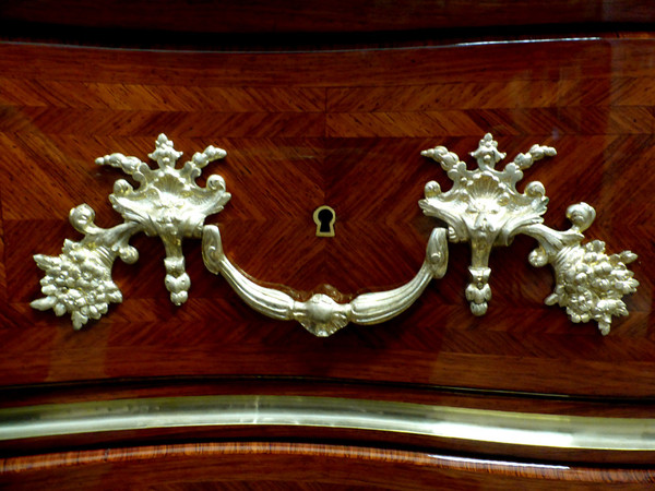 Commode En Marqueterie Style Régence