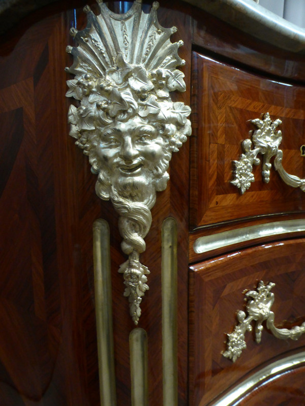 Commode En Marqueterie Style Régence
