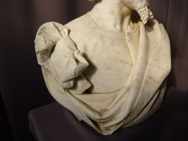 Importante Scultura in Marmo Firmata Benvenuti