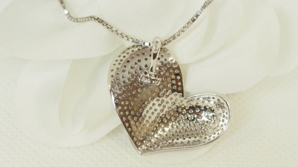Collier Cœur En Or Blanc Et Diamants