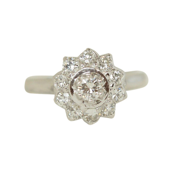 Margeritenring aus Weißgold und Diamanten
