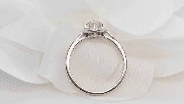 Bague Solitaire En Platine Et Diamant