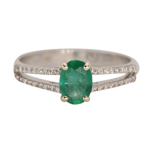 Anello In Oro Bianco, Smeraldo Ovale E Diamanti